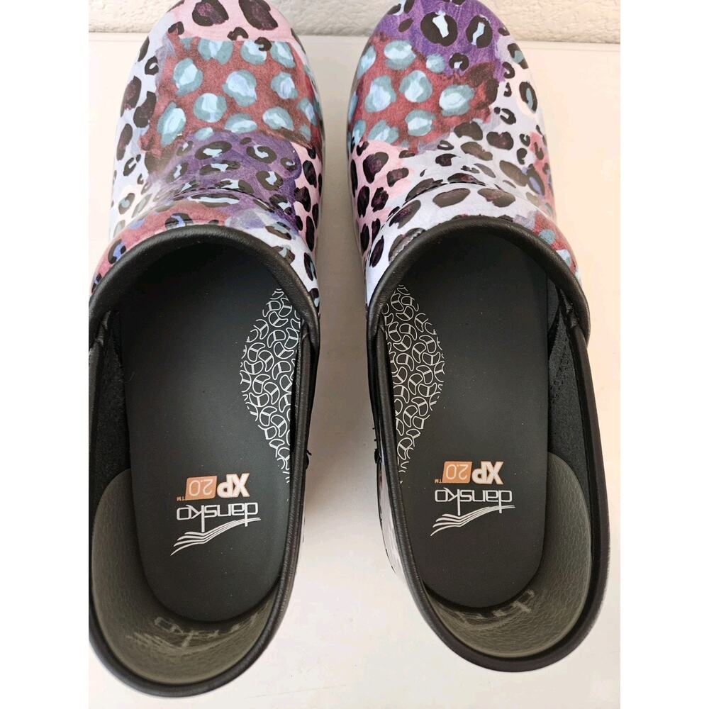 New! Dansko XP 2.0 Purple Leopard Patent Clogs Size 38, US 7.5-8 - Picture 10 of 13
